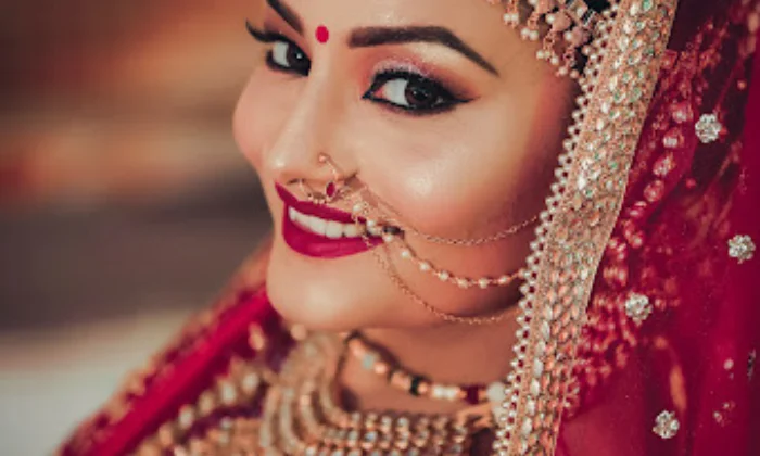 Momenttra  Wedding Photographer